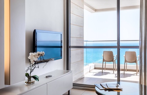 Netanya Hotel | David's Harp Hotel and Suits