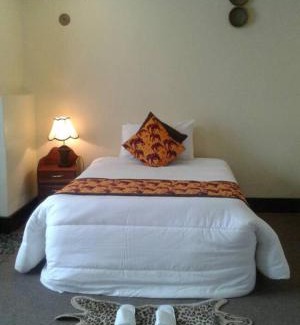 Kinigi Cabin | Davinci Gorilla Lodge