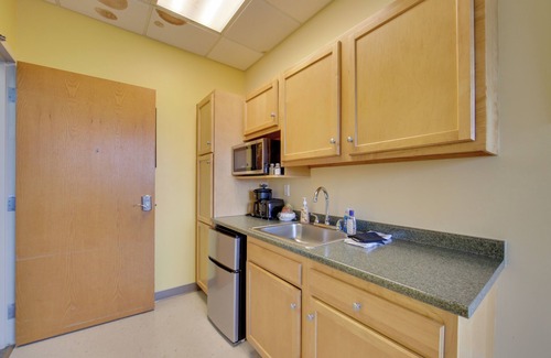 New Kensington Apartment | Day Trip to Pittsburgh: Comfy New Kensington Apt!
