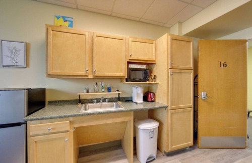 New Kensington Apartment | Day Trip to Pittsburgh: Comfy New Kensington Apt!