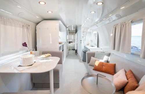 Gesher HaZiv Cabin | Daydream - אוטובוס-צימר בגשר הזיו