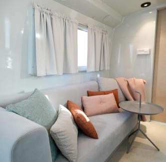 Gesher HaZiv Cabin | Daydream - אוטובוס-צימר בגשר הזיו