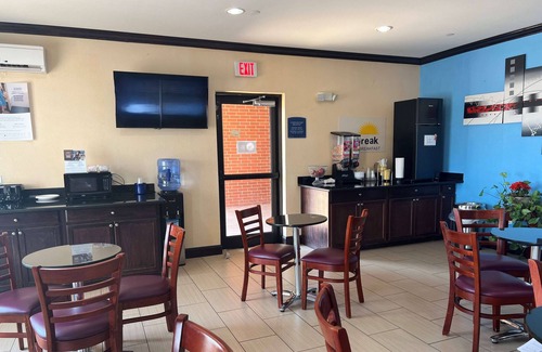 Alva Hotel | Days Inn by Wyndham Alva