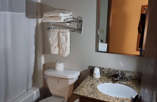 Austin Hotel | Days Inn by Wyndham Austin