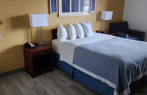 Austin Hotel | Days Inn by Wyndham Austin
