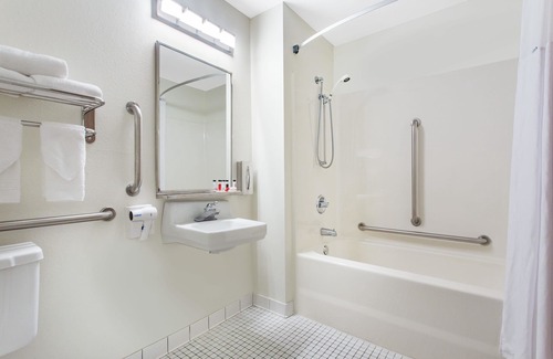 Austin Hotel | Days Inn by Wyndham Austin