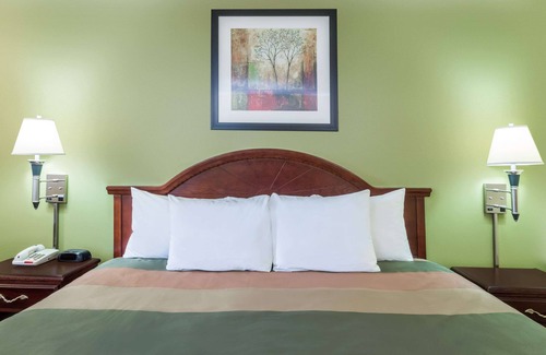 Blakely Hotel | Days Inn by Wyndham Blakely