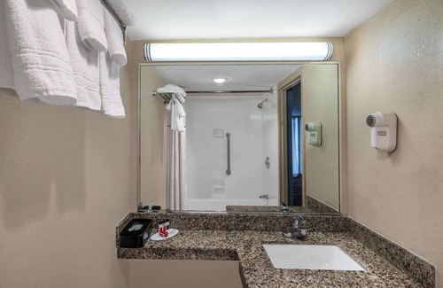 Carlisle Hotel | Days Inn by Wyndham Carlisle North