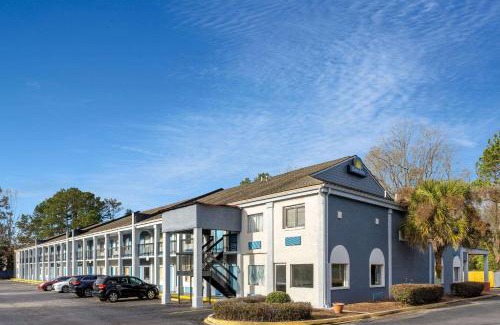 St. Andrews Hotel | Days Inn by Wyndham Columbia