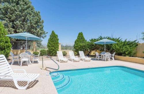 Deming Hotel | Days Inn by Wyndham Deming