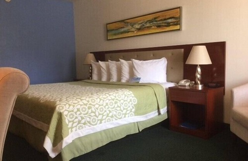 Deming Hotel | Days Inn by Wyndham Deming