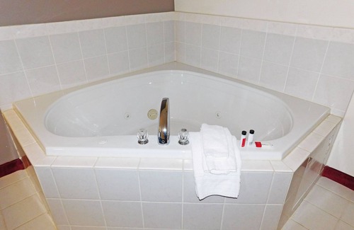 Casselton Hotel | Days Inn by Wyndham Fargo/Casselton