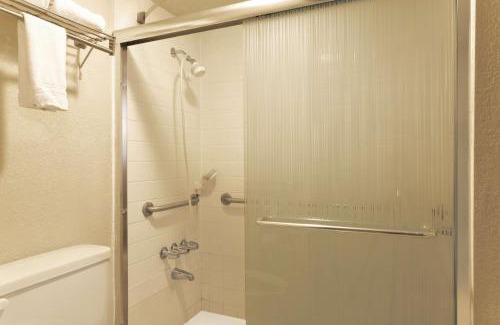 Forsyth Hotel | Days Inn by Wyndham Forsyth