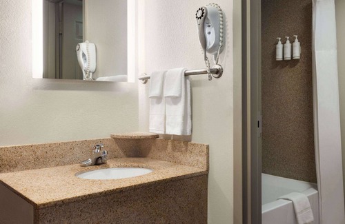 Hershey Hotel | Days Inn by Wyndham Hershey