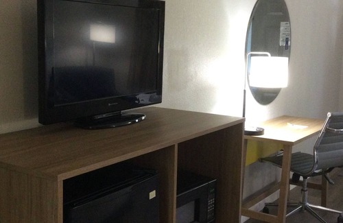 Jackson Hotel | Days Inn by Wyndham Jackson