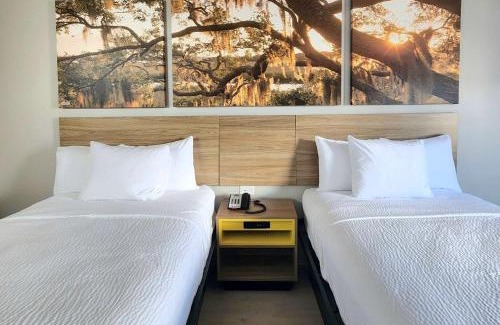 Lafayette Hotel | Days Inn by Wyndham Lafayette Scott