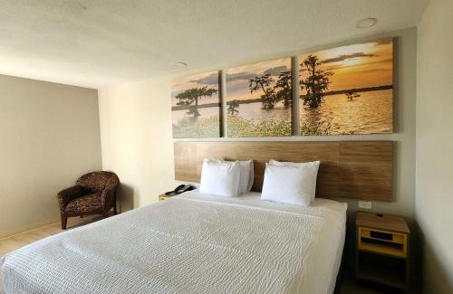 Lafayette Hotel | Days Inn by Wyndham Lafayette Scott