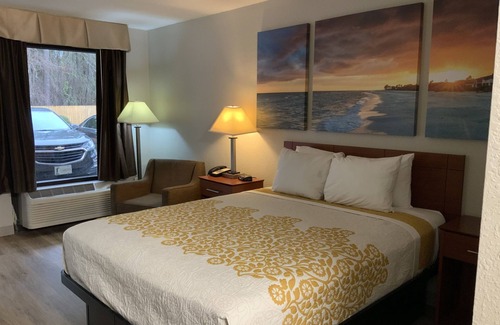 Lake City Hotel | Days Inn by Wyndham Lake City I-10