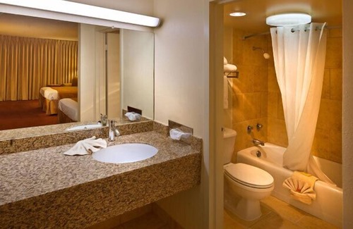 Lost Hills Hotel | Days Inn by Wyndham Lost Hills