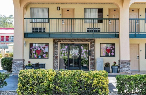 Macon Hotel | Days Inn by Wyndham Macon I-475