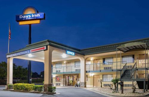 Macon Hotel | Days Inn by Wyndham Macon I-475