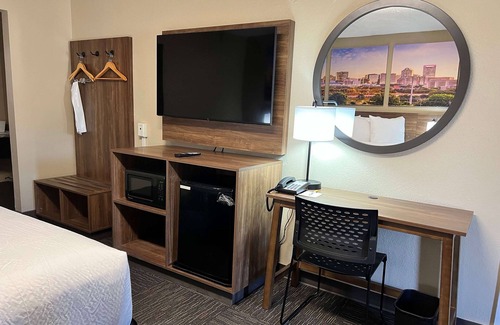 Monroe Hotel | Days Inn by Wyndham Monroe NC