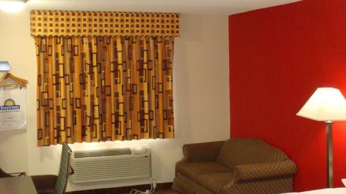 Muncie Hotel | Days Inn by Wyndham Muncie -Ball State University