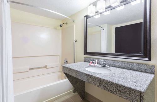 Newberry Hotel | Days Inn by Wyndham Newberry