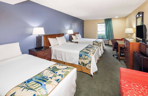 Walterboro Hotel | Days Inn by Wyndham Walterboro