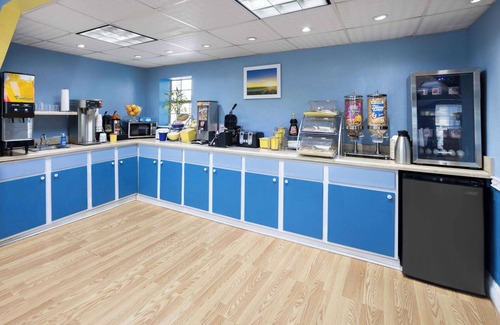 Waycross Hotel | Days Inn by Wyndham Waycross