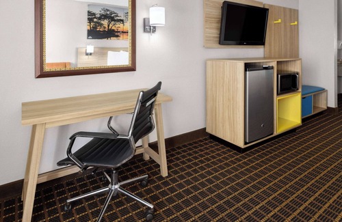 Waycross Hotel | Days Inn by Wyndham Waycross