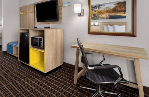 Waycross Hotel | Days Inn by Wyndham Waycross