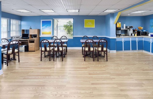 Waycross Hotel | Days Inn by Wyndham Waycross