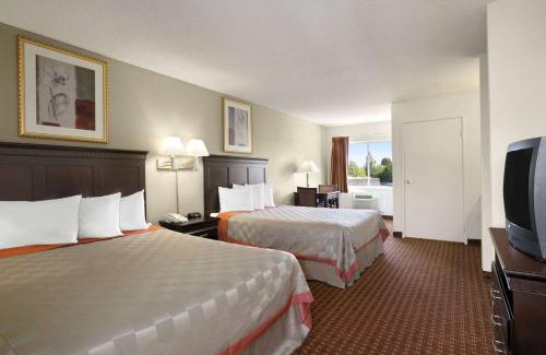 Sacramento Hotel | Days Inn & Suites by Wyndham Rancho Cordova