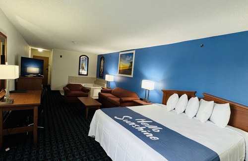 Cambridge Hotel | Days Inn & Suites by Wyndham Cambridge