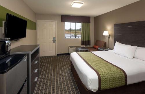 Athens Hotel | Days Inn & Suites by Wyndham Athens