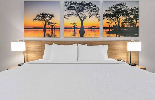 Cabot Hotel | Days Inn & Suites by Wyndham Cabot