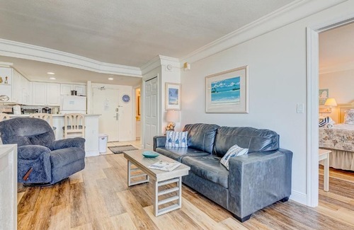 Ortona Park Hotel | Daytona Beach Resort 916