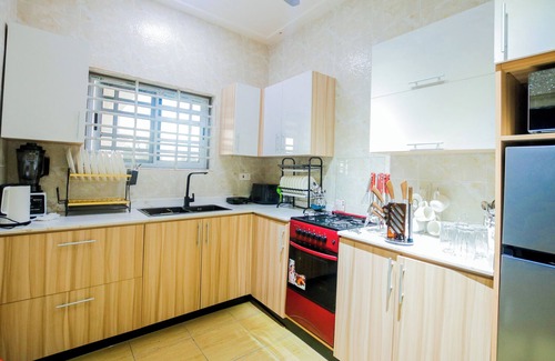 Accra Apartment | De Ace Court