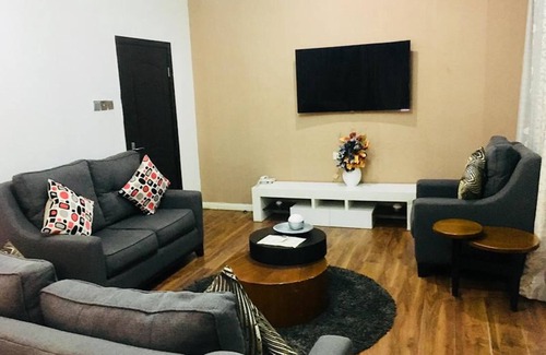 Benin City Hotel | De Brit Hotel