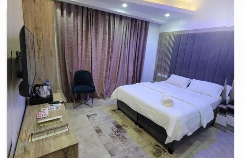 Ibadan Hotel | DE MANCHY HOTELS & SUITES