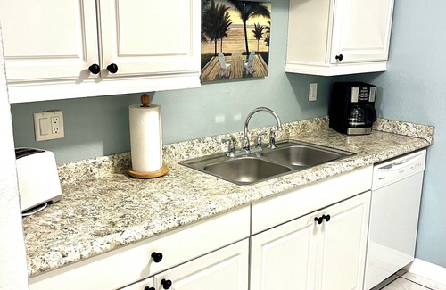 Bayview Condo | Dec thru April now available due to cancellation on private beach in St. Pete!