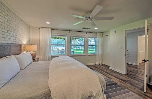 Piney House | Deck, Fire Pit Waterfront Lake Hamilton Home