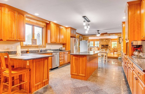 Belmont House | Deck For Entertaining: Belmont Group Getaway