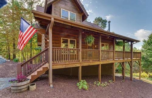 Bostic House | Deck, Grill and Fire Pit Blue Ridge Mountain Cabin!
