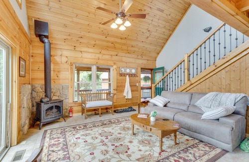 Bostic House | Deck, Grill and Fire Pit Blue Ridge Mountain Cabin!