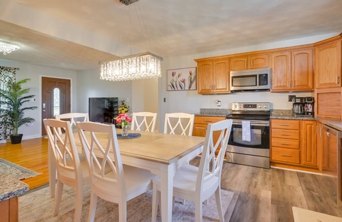 Hershey House | Deck & Grill: Convenient Home in Hummelstown