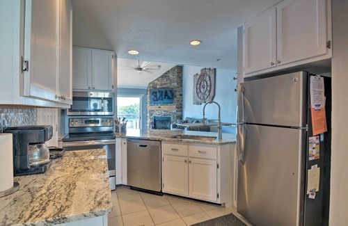 Kaiser Condo | Deck, Pool & Views: Lake of the Ozarks Condo