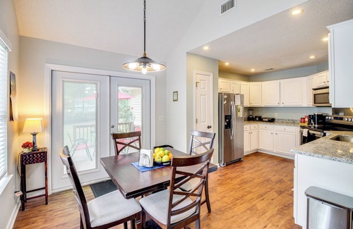 Pooler House | Deck & Yard: Savannah Area Retreat!