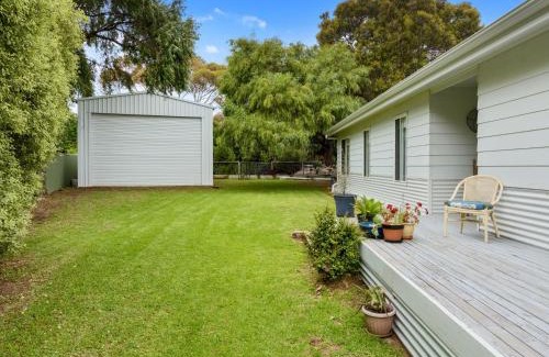 Carrickalinga House | Decked Out at Dolphin 31 Dolphin Avenue